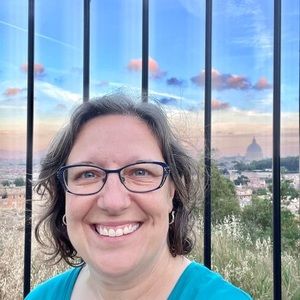 Meet your Posher, Lina